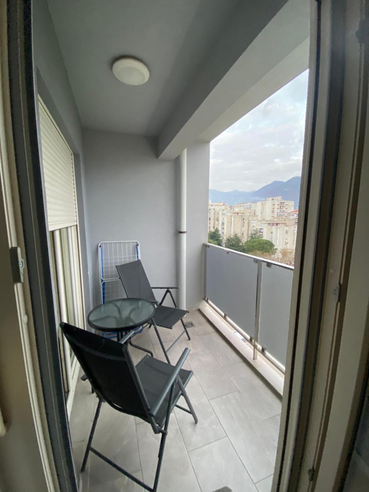 Apartment Alex Bar Exteriör bild